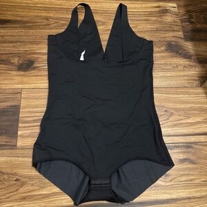 Plunge Back Classic Ultra Sculpting Body Shaper